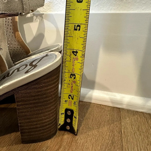 Sam Edelman Peep Toe Heels, Perforated, Ivory, 8.5, 3.5 inch heel - Picture 7 of 7